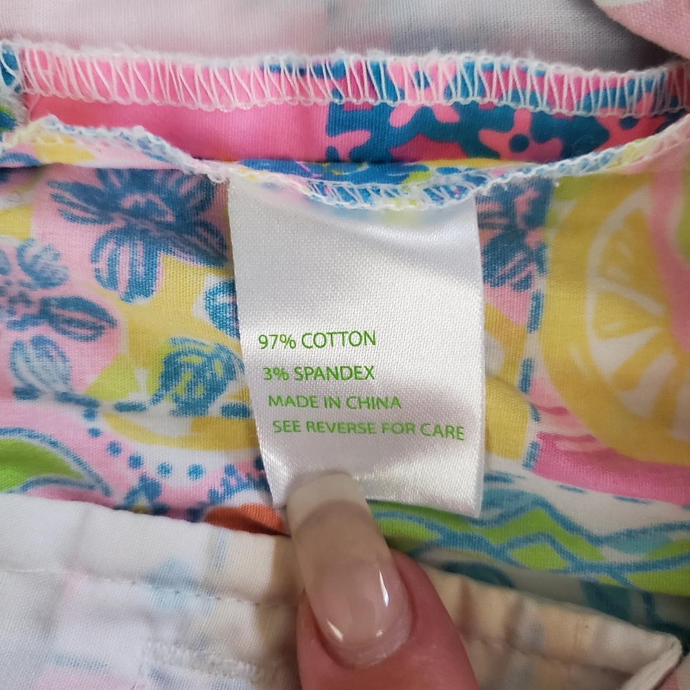 Lilly Pulitzer Palm Beach Fit Patchwork Shorts. Size 12 - Picture 6 of 11